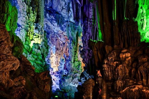 景区溶洞灯光设计 Design of cave light projection show