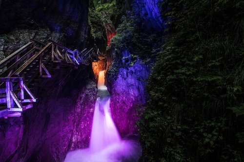 溶洞灯光投影秀设计 Design of cave light projection show